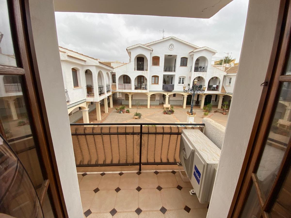 Orihuela Costa 2-Bedroom 1-Bath Renovated Vacation Rental On La Zenia Beach Экстерьер фото